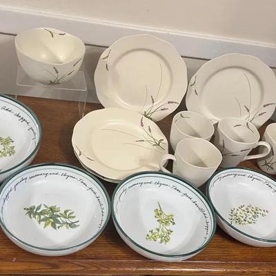 Herbs and Flowers Everyday Dishes 