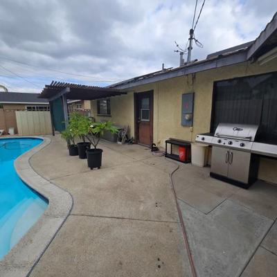 Sale Photo Thumbnail #17