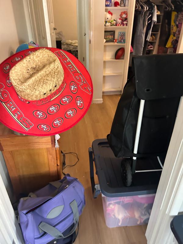 Sale Photo Thumbnail #4