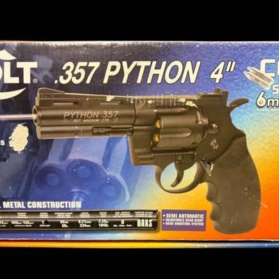 Colt Python .357 Magnum Airsoft CO2 Revolver Replica
