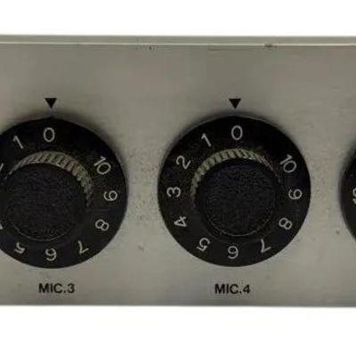 Shure M68A Microphone Mixer