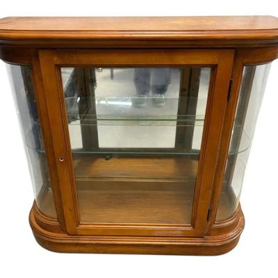 Pulaski Light Up Curio Cabinet W/ Glass Shelves 