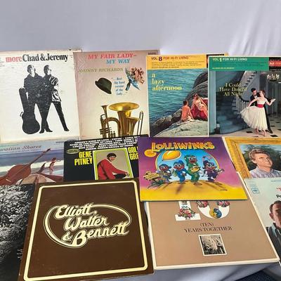 Hoodwink And Disney 12 Inch Vinyl Record Lot d