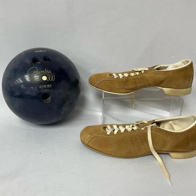 Columbia 300 Vintage Bowling Ball With Shoes