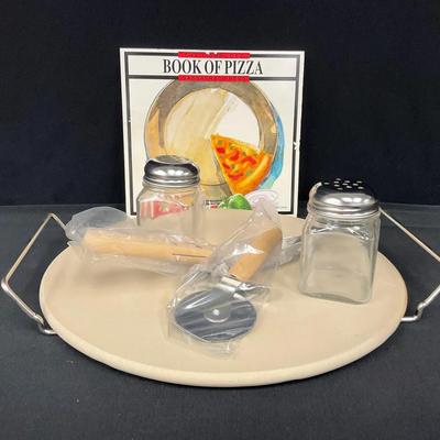 Sassafras Press Pizza Stone Set