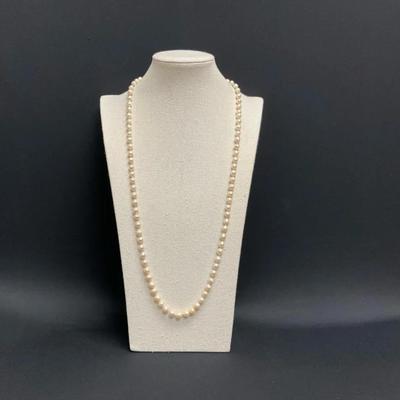 Pearl Necklace With 14K Gold Clasp
