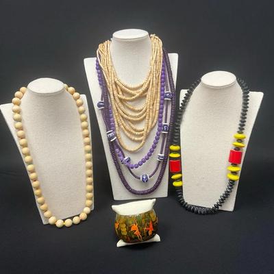 Wooden Necklaces And Bracelet