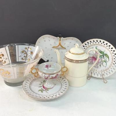 Vintage Anchor Hocking Fleur De Lis Bowl With Wales Plates And Arnart Dish