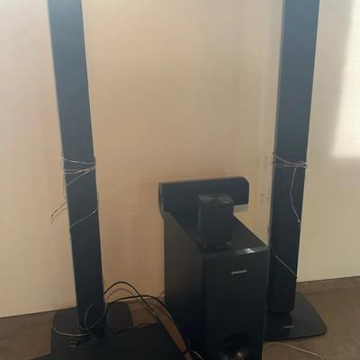 Samsung Speakers And 5 Disc DVD/CD Player