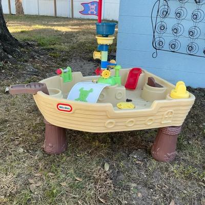 Little Tikes Anchors Away, Pirate Ship Water Table