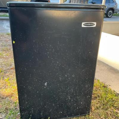 Franklin Chef 5cu FT Mini Refrigerator FC500