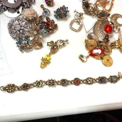 Sale Photo Thumbnail #454