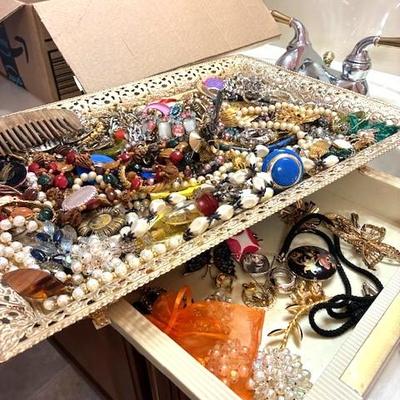 Sale Photo Thumbnail #429