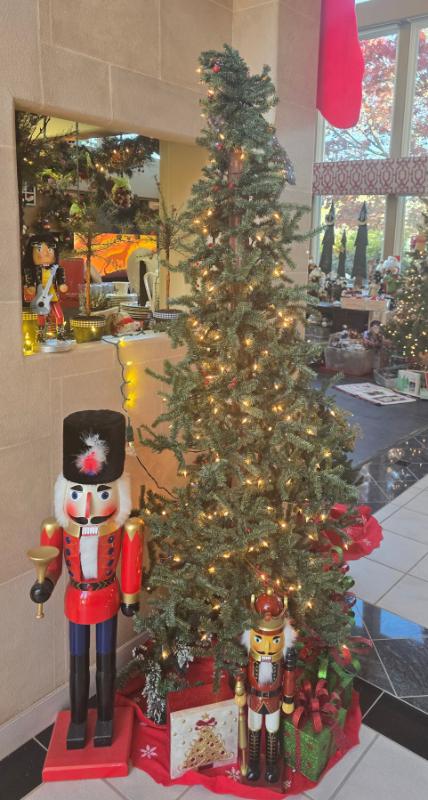 Sale Photo Thumbnail #44