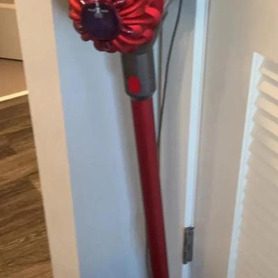 Dyson V8 Stick Vacuum
