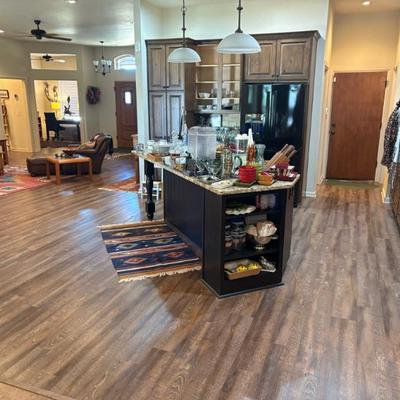 Sale Photo Thumbnail #107