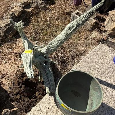 Aged Wood & Vintage pot