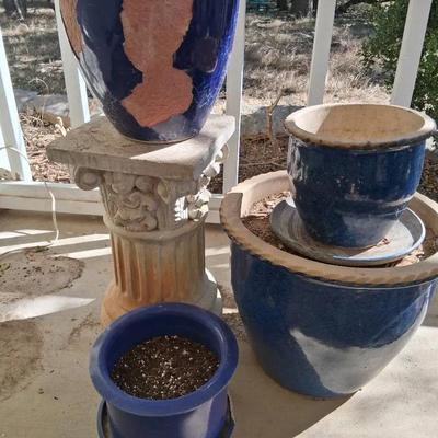 ASSPRTED POTS/PEDESTAL 