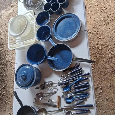 BLUE ENAMEL CAMP KIT