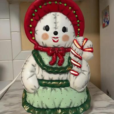 Mrs. Snowman Table Light 