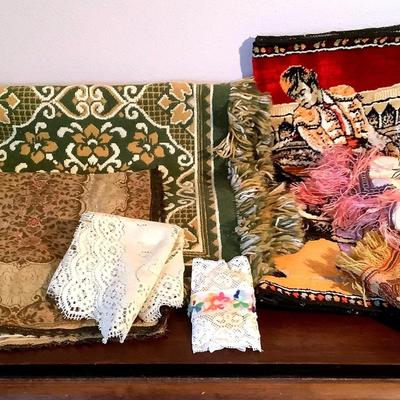 Table Runners And More