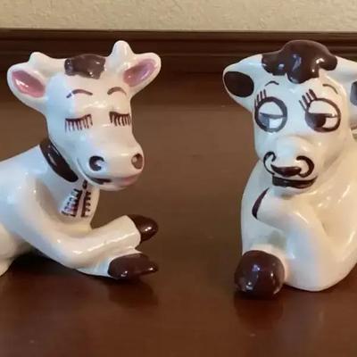 Rio Hondo Pottery Cow Figurines – Hand-Painted Anthropomorphic Design (1950s)