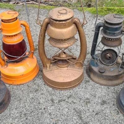 Lot of 5 Vintage Kerosene and Oil Lanterns – Mixed Colors and Styles
