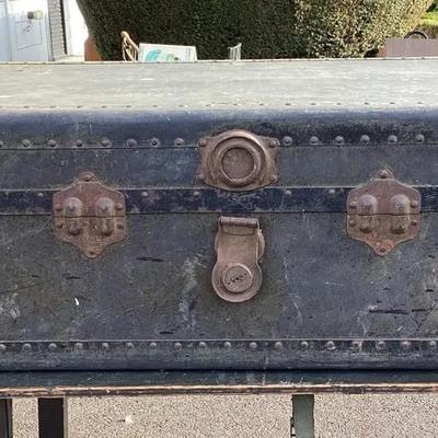Likly Steamer Trunk – Early 1900s Travel Chest