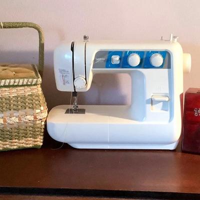 Brother VX-1140 Sewing Machine & Accessories 