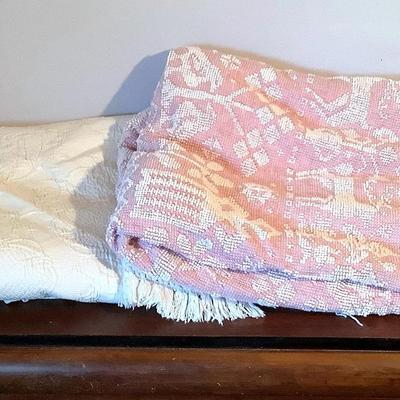 Vintage Matelassé Coverlet & Chenille Throw