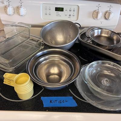 Pyrex Glass Baking Dishes, Mixing Bowls & Stainless Cookware