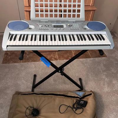 Yamaha PSR-275 Keyboard With Stand & Carry Case