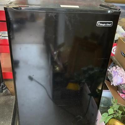 Magic Chef Mini Fridge 