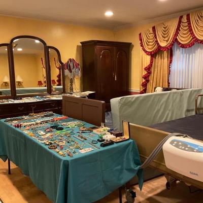 Sale Photo Thumbnail #123