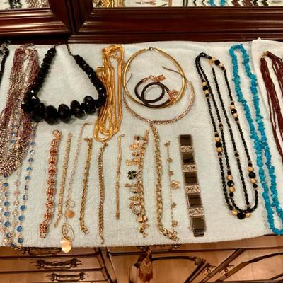 Sale Photo Thumbnail #111