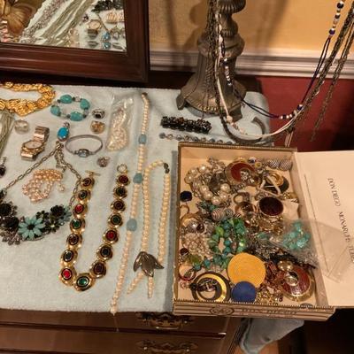 Sale Photo Thumbnail #113