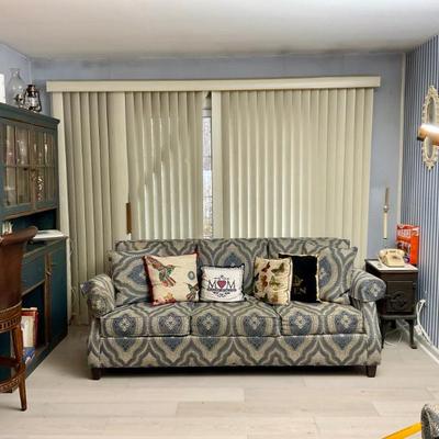 Sale Photo Thumbnail #132