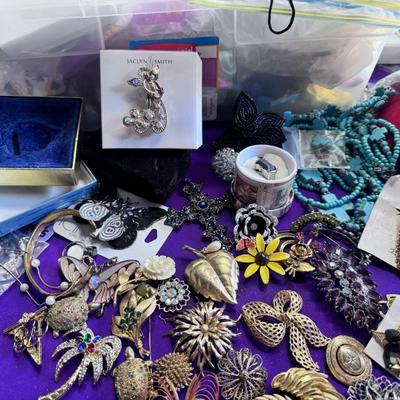 Sale Photo Thumbnail #197