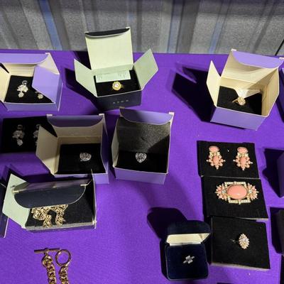 Sale Photo Thumbnail #202