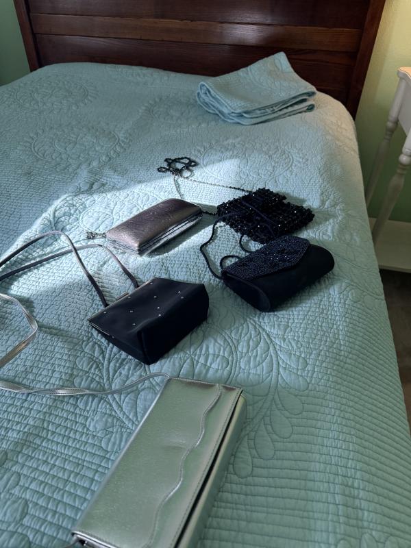 Sale Photo Thumbnail #194