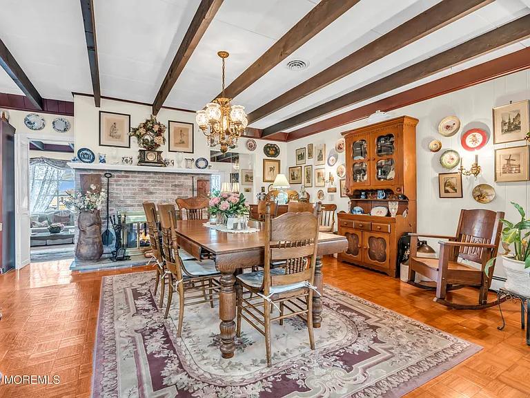 Sale Photo Thumbnail #17