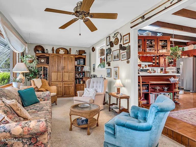 Sale Photo Thumbnail #21