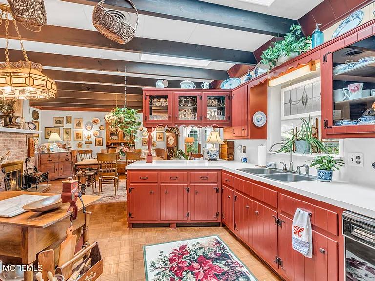 Sale Photo Thumbnail #14