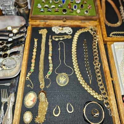 Sale Photo Thumbnail #10