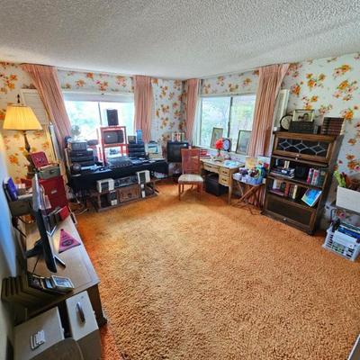 Sale Photo Thumbnail #142