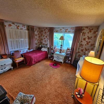 Sale Photo Thumbnail #159