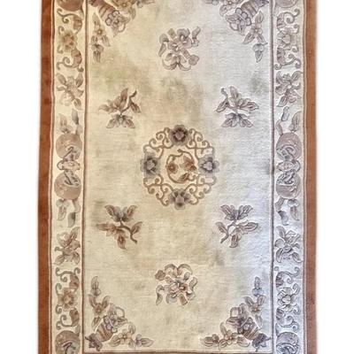 Floral Wool Rug (6 x 4 ft)