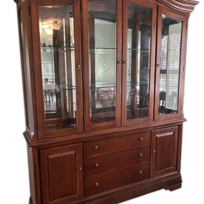 Cherry Wooden China Cabinet by Thomasville (Lights Up!)