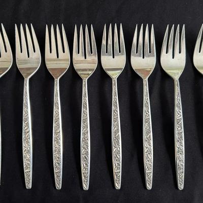 Eight 7’’ Sterling Silver Forks (47.46g Each) - Valencia by International Silver