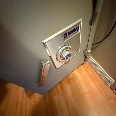 Sale Photo Thumbnail #185